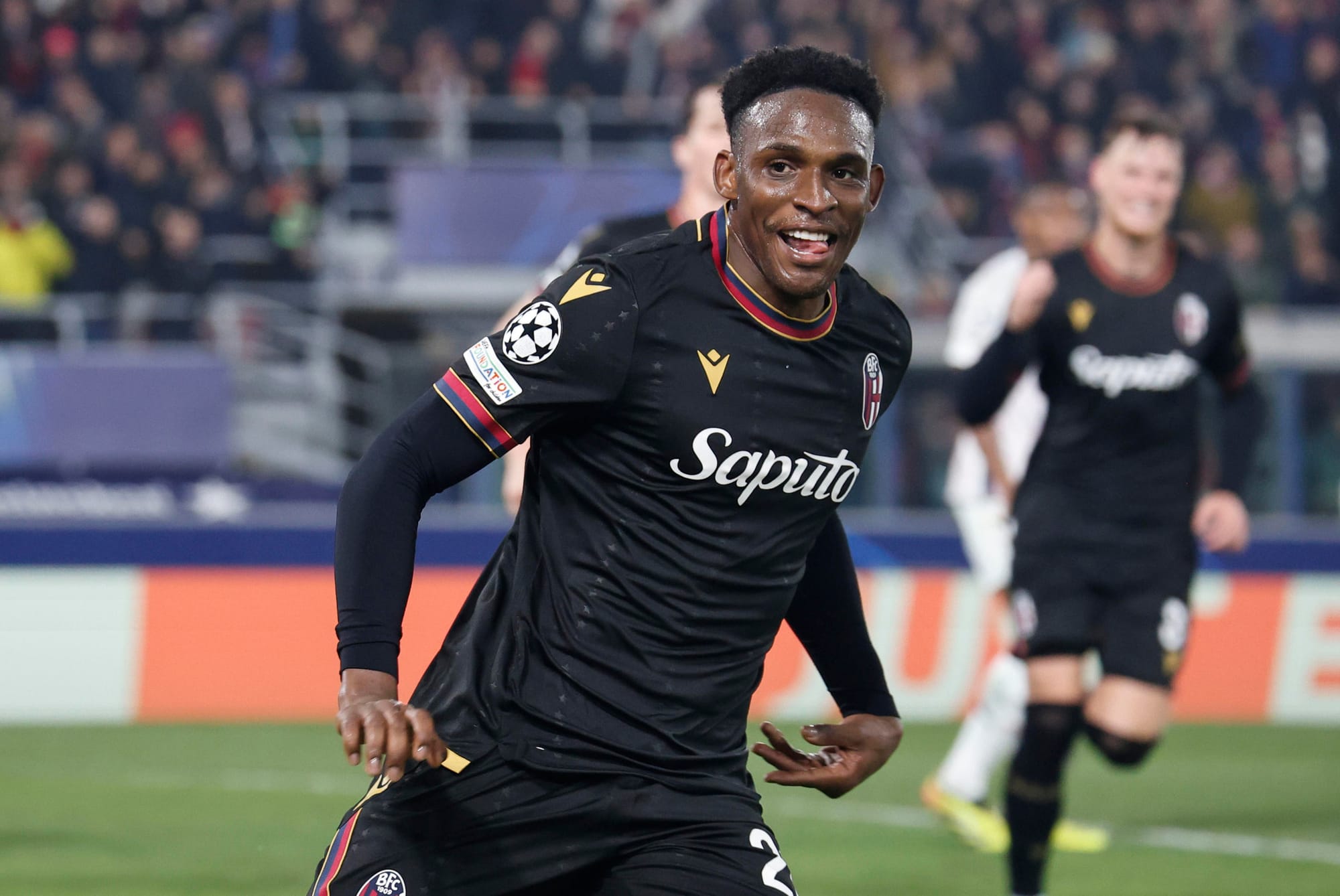 Manchester United entra en la puja por Jhon Lucumí para reforzar su defensa