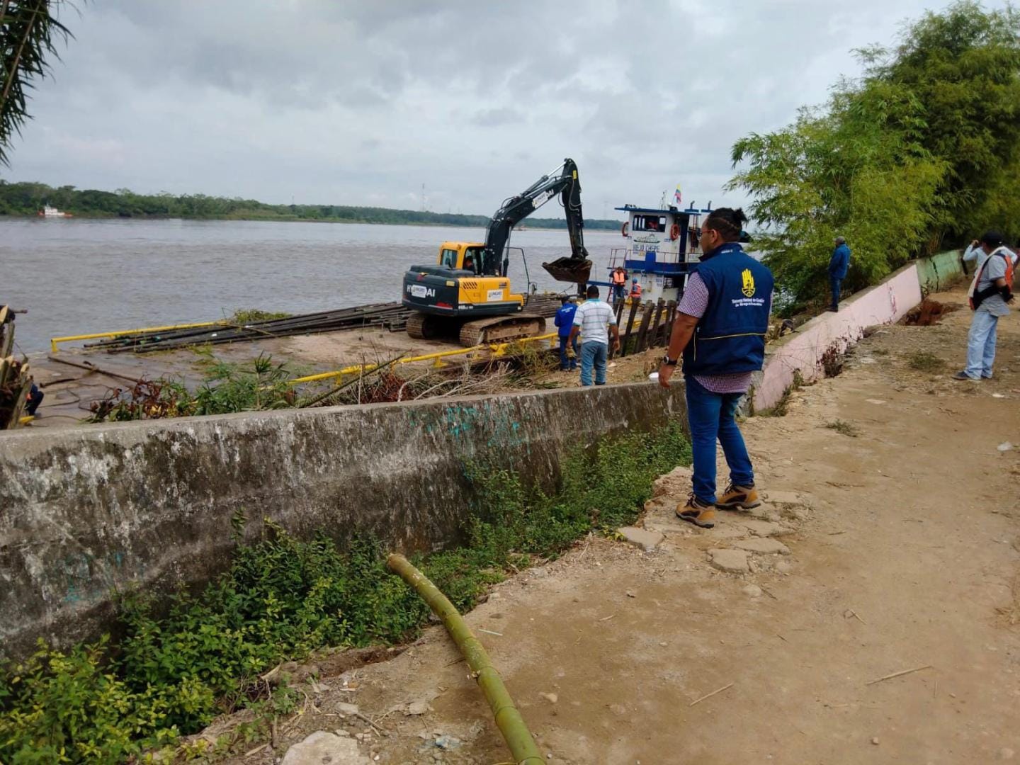 Colapso de muralla en Puerto Wilches obliga a evacuar siete familias y activa calamidad pública