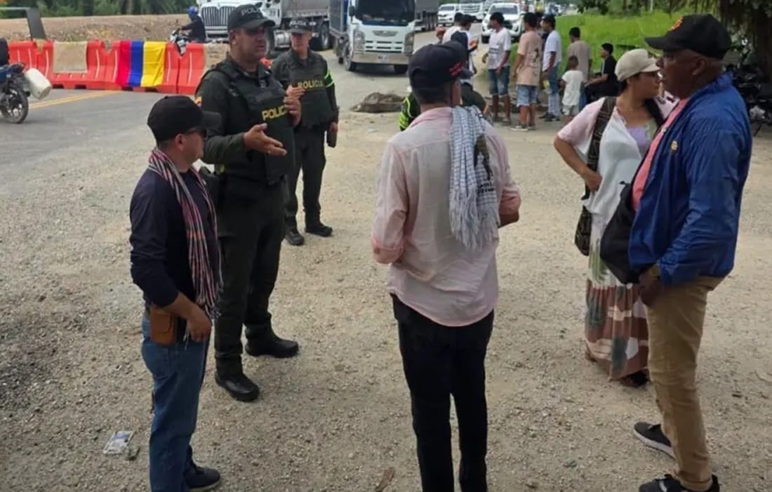 Bloqueado el paso para reclamar infraestructura y servicios públicos