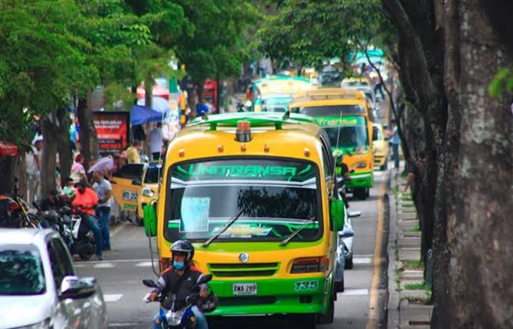 Reajustan rutas de transporte urbano por obras en calle 104 de  Bucaramanga