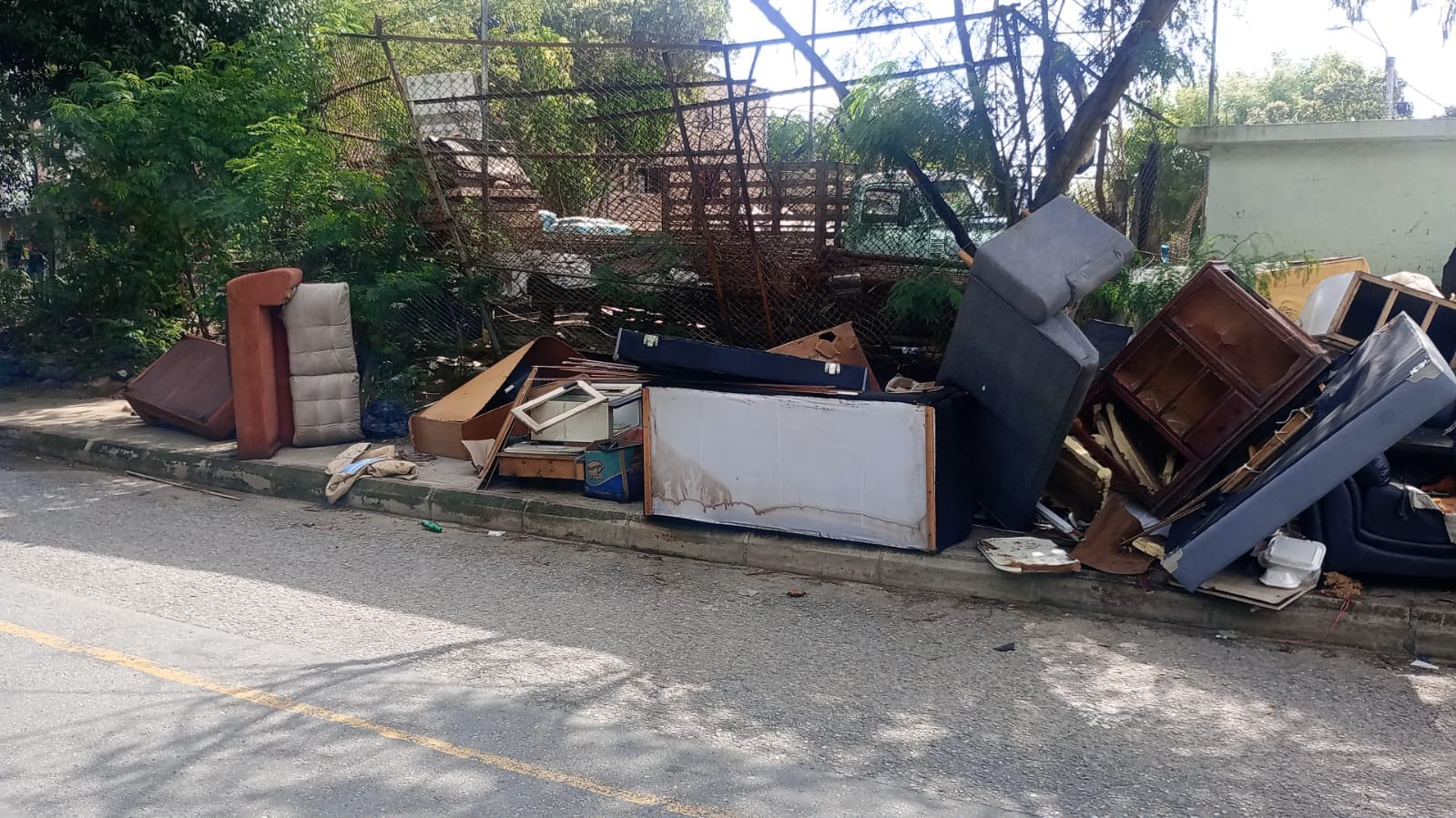 Sacar basura a deshoras es un ‘modelo’ de desaseo para muchos bumangueses