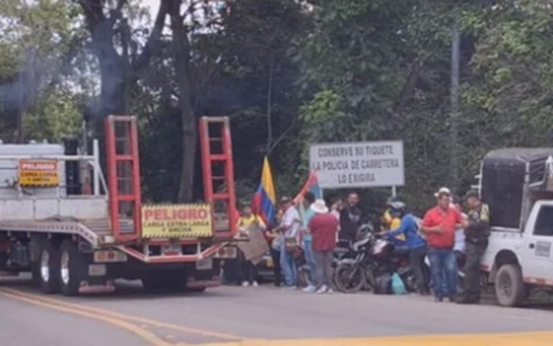 Líderes de la protesta desmienten normalidad en peajes de Santander