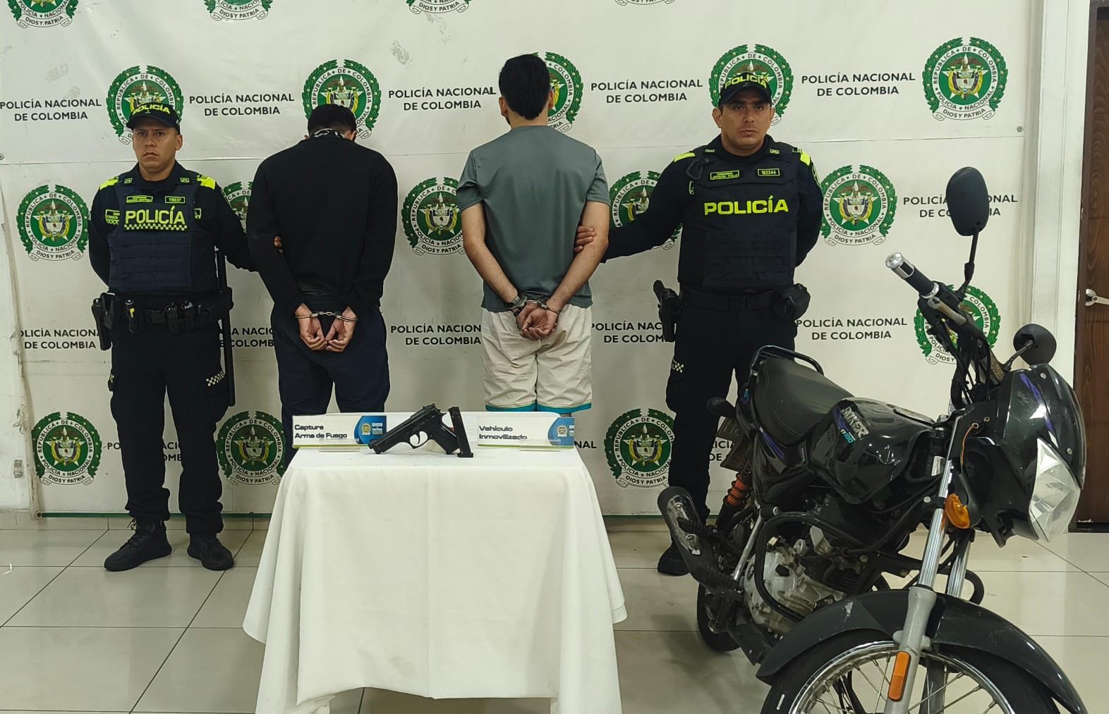 Balearon a tres personas y los capturaron con arma traumática y munición  modificada