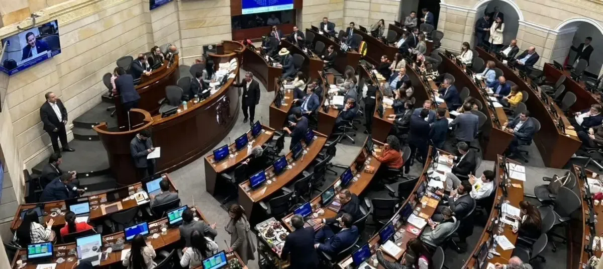 Tensiones entre Centro Democrático y partidos por la presidencia del Senado