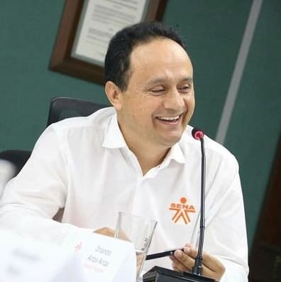 Destituyen al exdirector del Sena en Santander