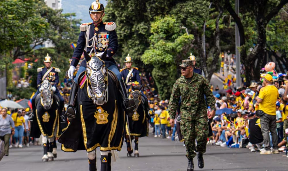Patriotismo y respuesta masiva del público en la celebración del  Día de la Independencia en Bucaramanga