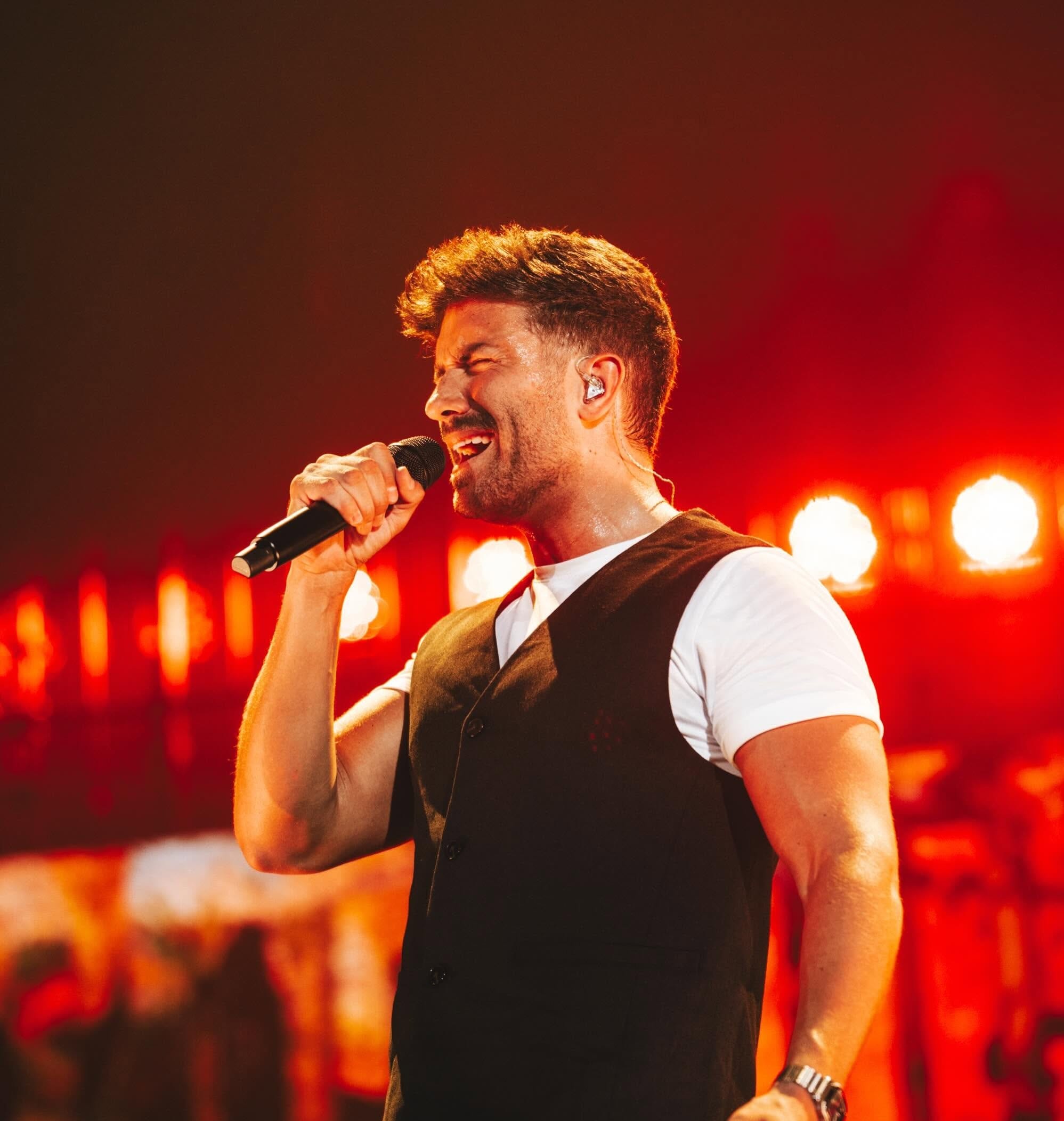 Pablo Alborán presenta su nuevo sencillo “Tiempos Bonitos”