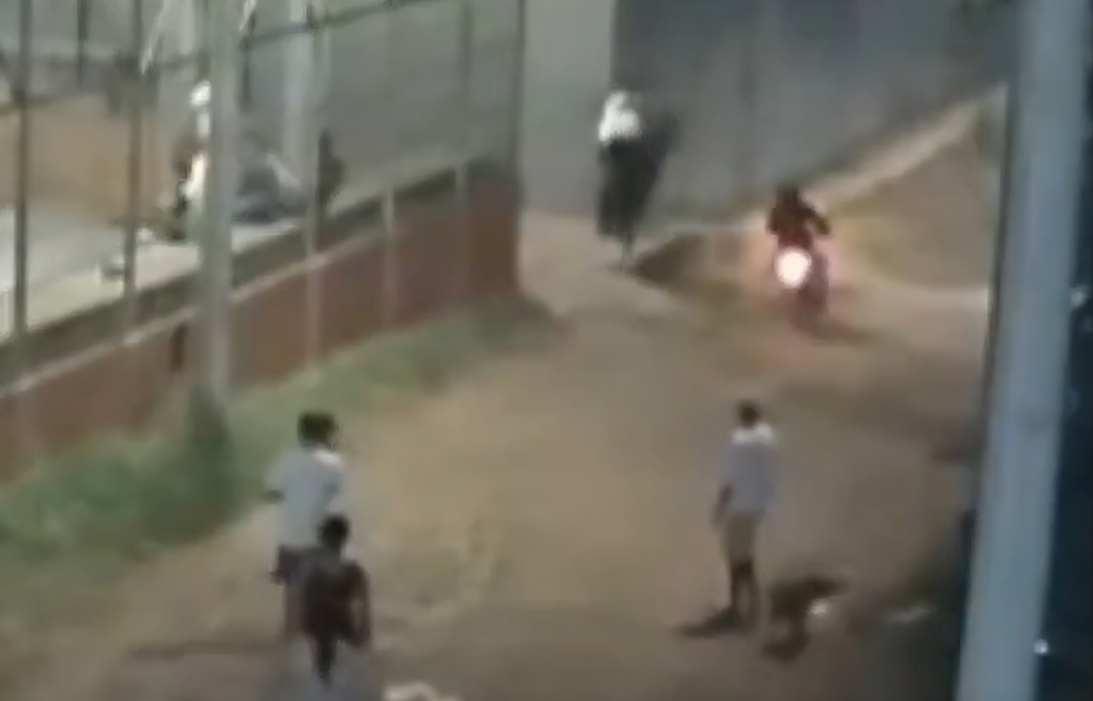 VIDEO | En cámara de seguridad quedó registrado intento de sicariato en Piedecuesta