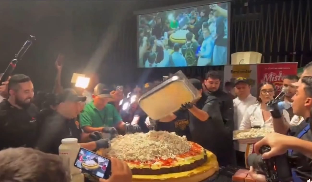 Bucaramanga hizo historia con una hamburguesa de 177 kilos