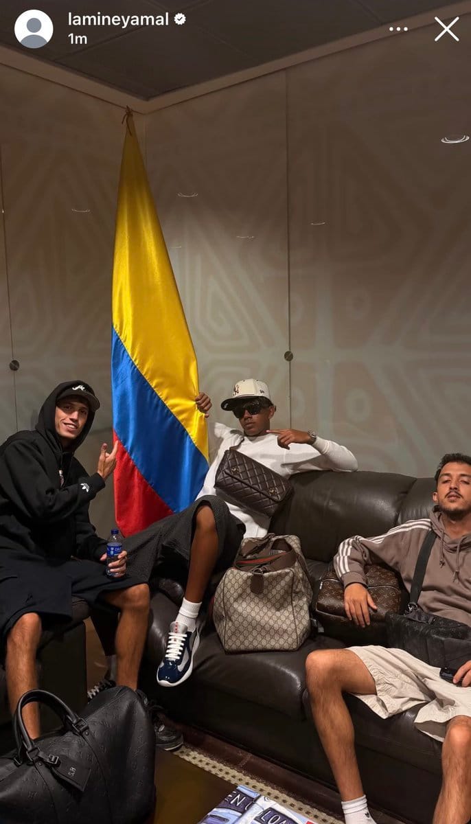 Lamine Yamal posa con la bandera de Colombia y desata especulaciones