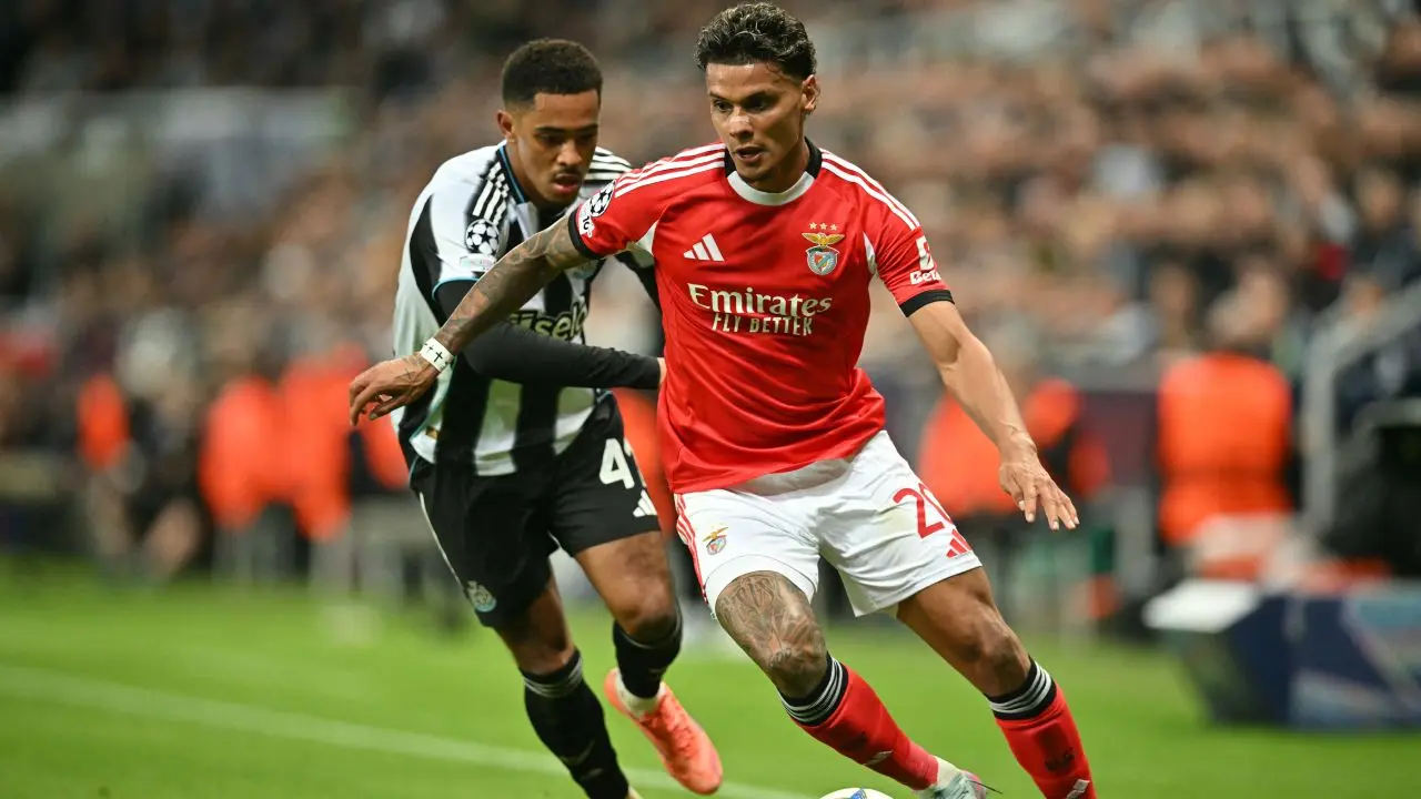 Newcastle se interesa por Richard Ríos, pero Benfica fija un alto precio para negociar