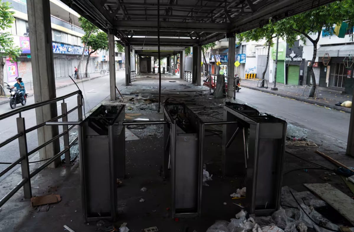 Exfuncionario de Metrolínea  enfrenta investigación de la Procuraduría por contratos  de vigilancia