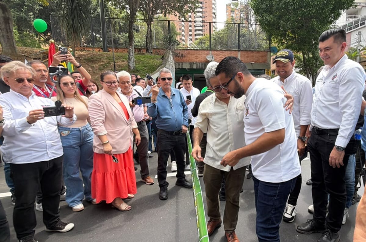 Entrega simbólica de nuevas vías sin ciclorrutas en Bucaramanga