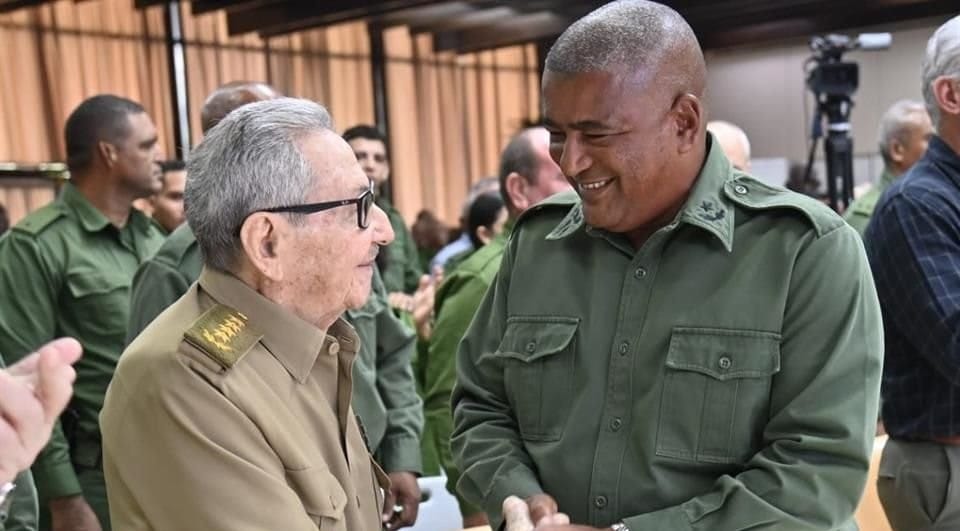 Raúl Castro reaparece en la televisión cubana