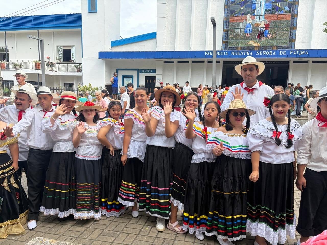 Santander Sin Límites se tomó el Desfile Picos de Oro