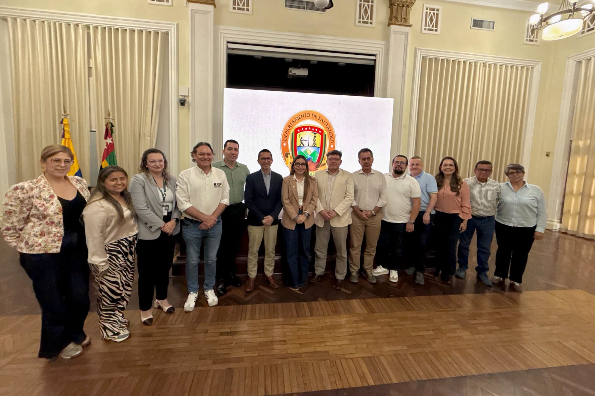 Santander fortalece estrategias y proyectos en tecnología, ciencia e innovación