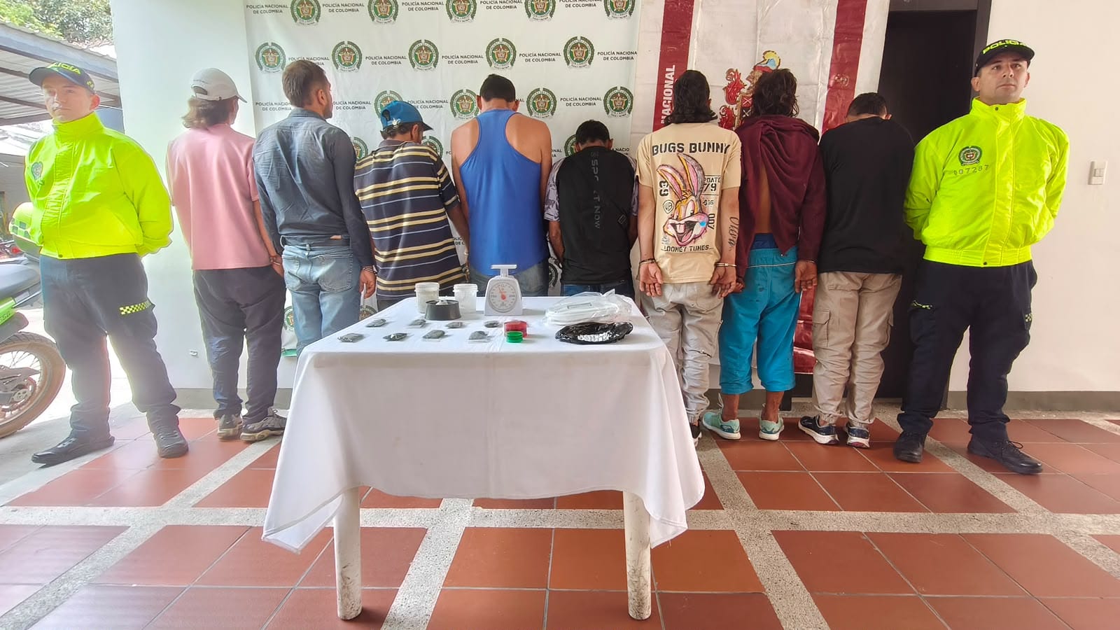 Nueve capturados tras operativo contra red de microtráfico que operaba en Socorro