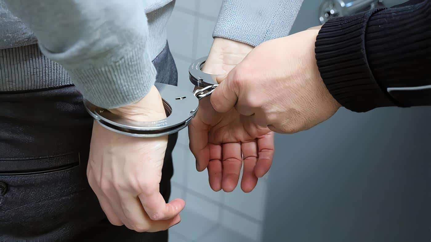 Se escondió entre cafetales de Santander, pero la policía lo encontró: era buscado por abuso contra una menor