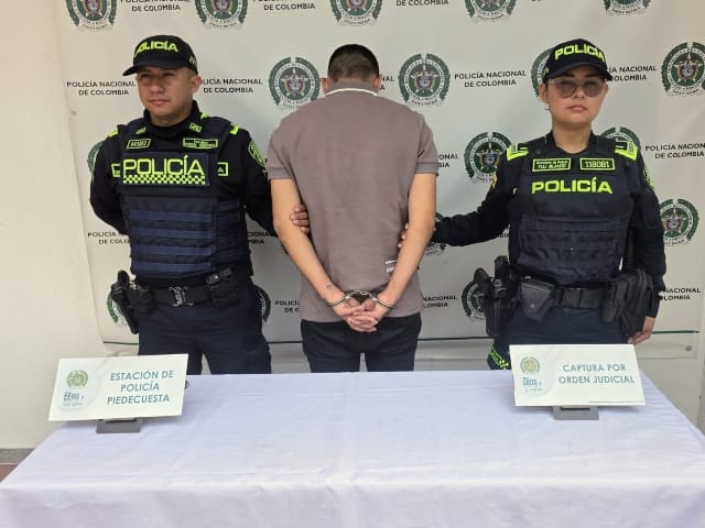 Lo pararon para un registro y descubrieron que era buscado por tentativa de homicidio en Piedecuesta