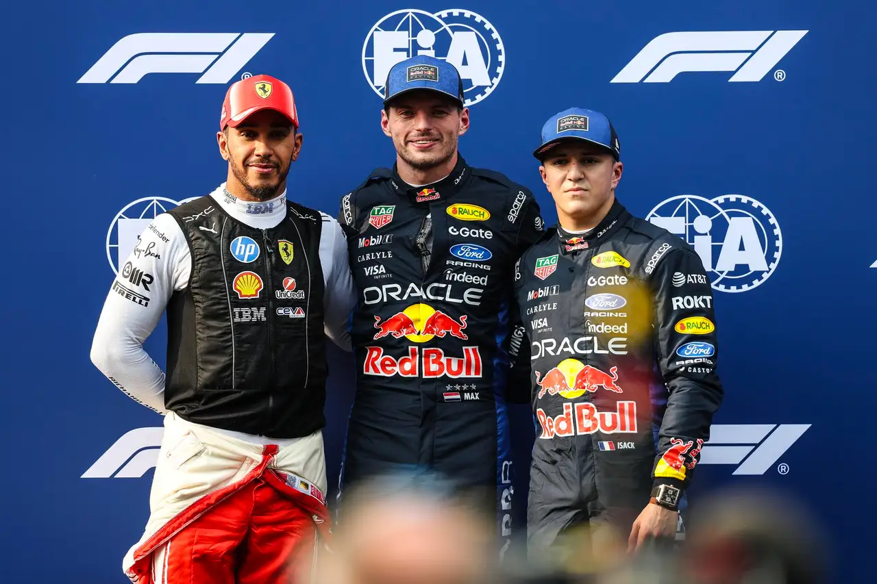 Verstappen vuelve a la pole y largará primero en Bahréin