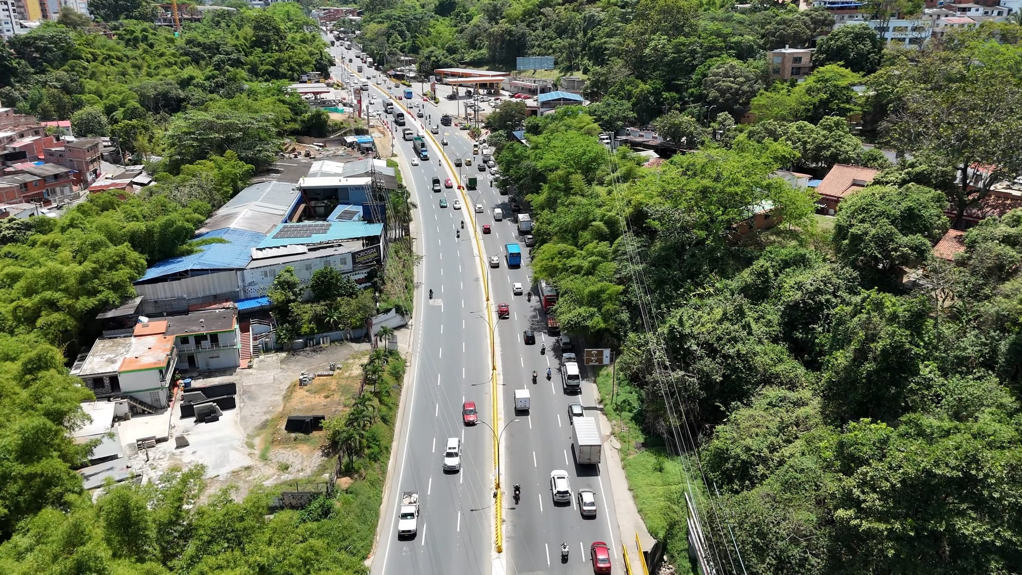 Sellada movilidad nocturna en la autopista de Floridablanca