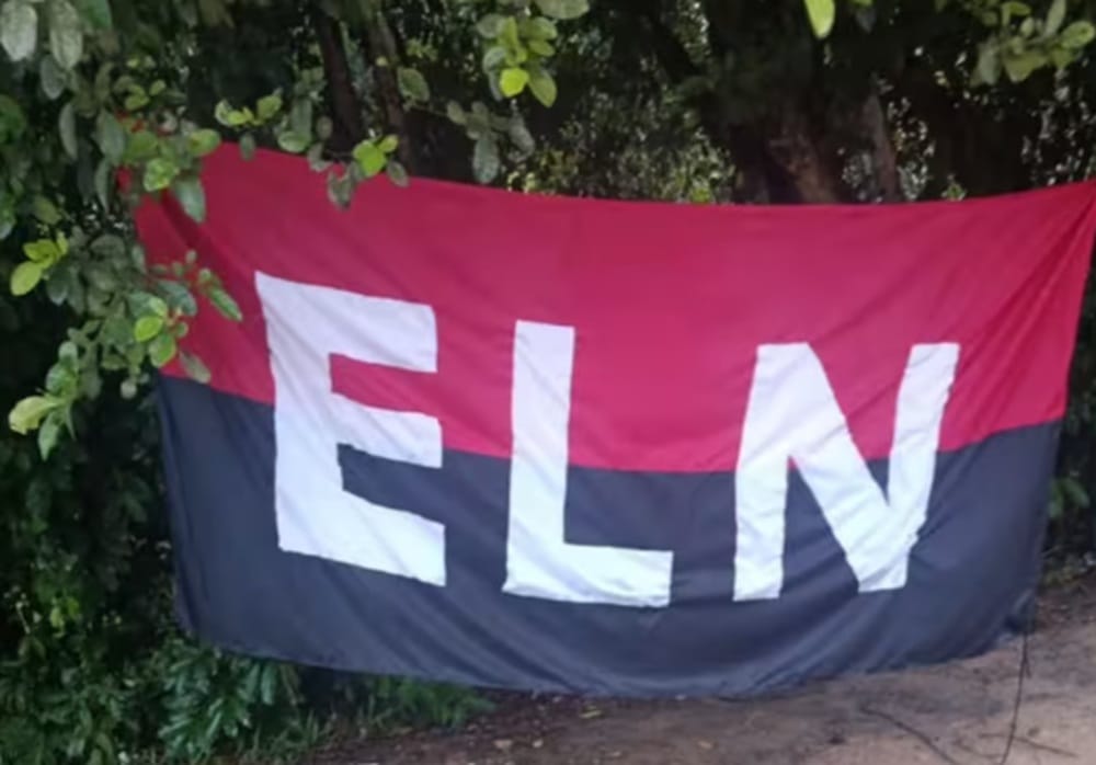 Recompensa de $50 millones por información sobre quienes plantaron un trapo del ELN en el Magdalena Medio