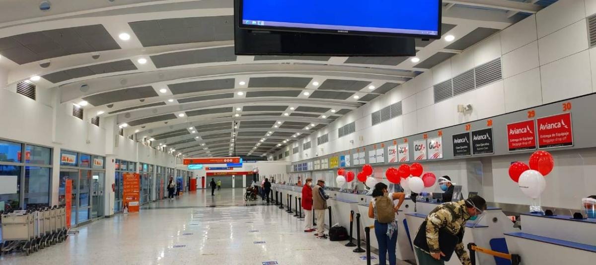 “El Pollo Uribe” no pudo viajar a cubrir a Colombia: asegura que su visa de periodista fue invalidada a última hora