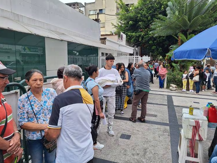 Largas filas en Registraduría se deben a la reorganización de personal imagen de la publicación