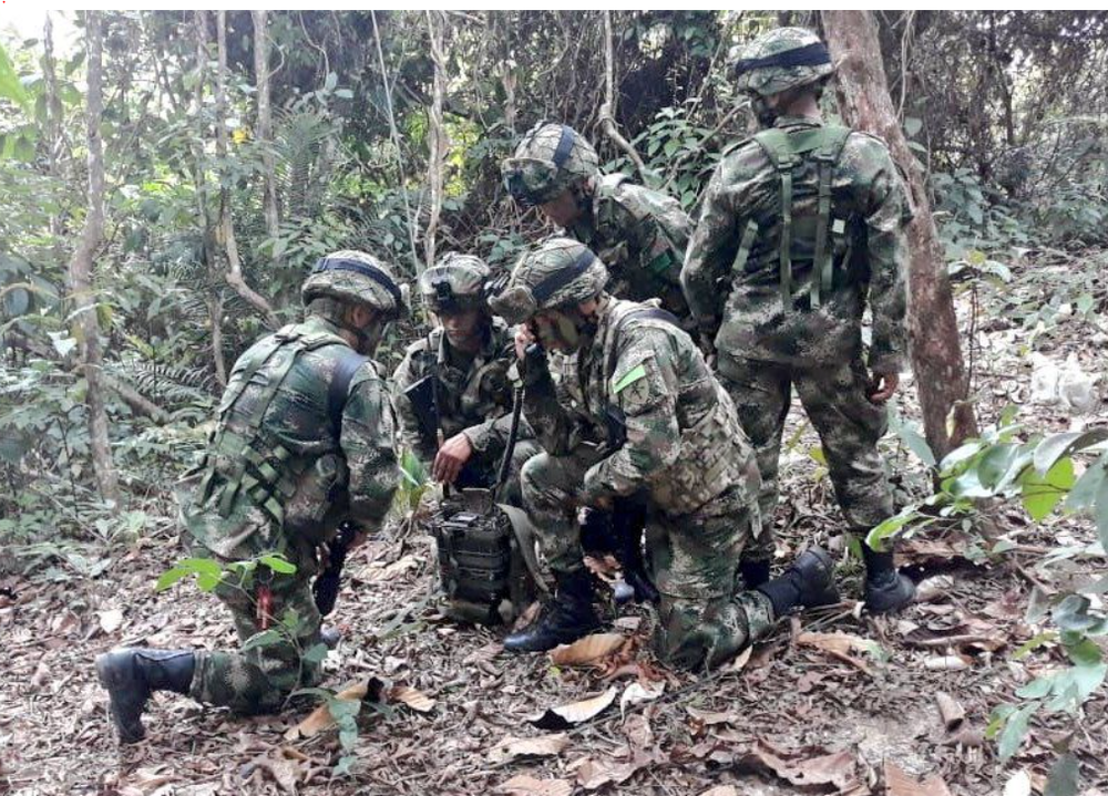 Con 600 militares refuerzan el sur de Bolívar que estaba bajo fuego enemigo imagen de la publicación