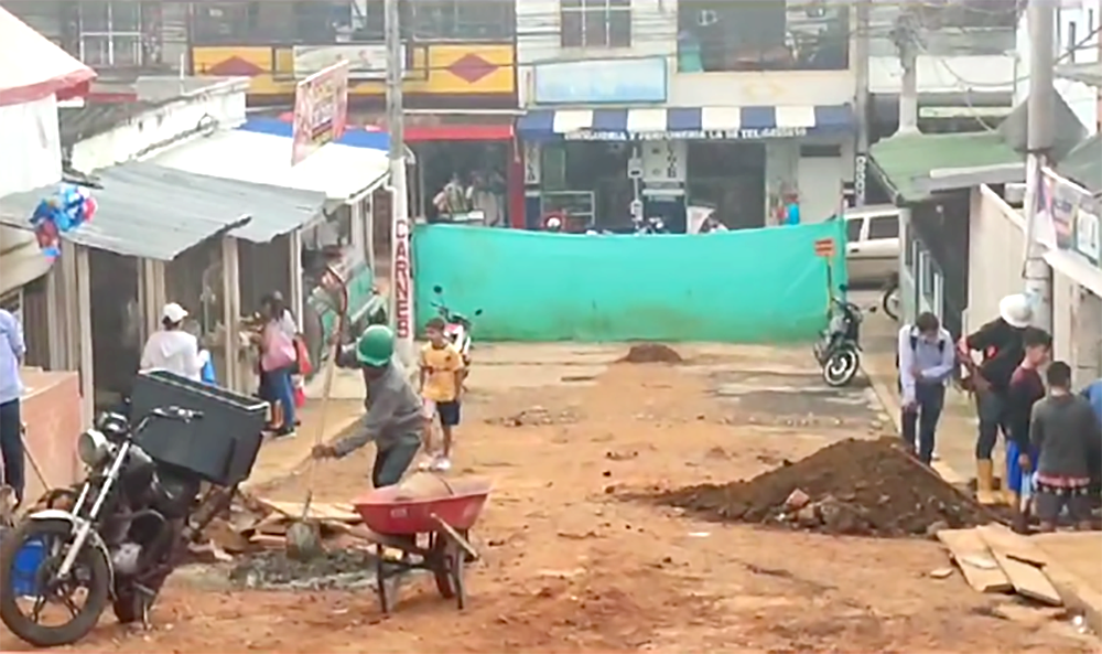 Comunidad del barrio Alares no soporta más incumplimiento en el pavimento de sus calles imagen de la publicación