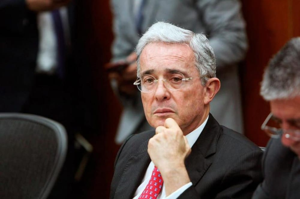 Tras aprobarse en Cámara la Reforma a la Salud, Uribe lamentó que esto sucediera imagen de la publicación