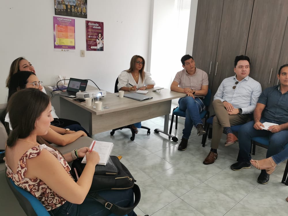 Gobernación de Santander y UIS planifican acciones por la equidad de género imagen de la publicación
