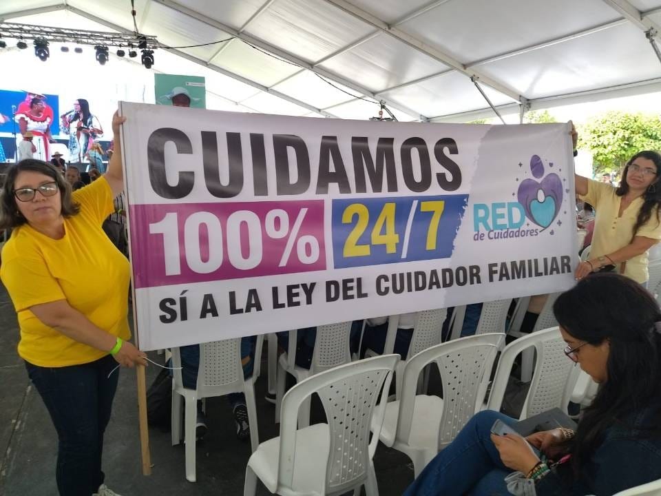 La lucha de los cuidadores familiares de personas con discapacidad imagen de la publicación
