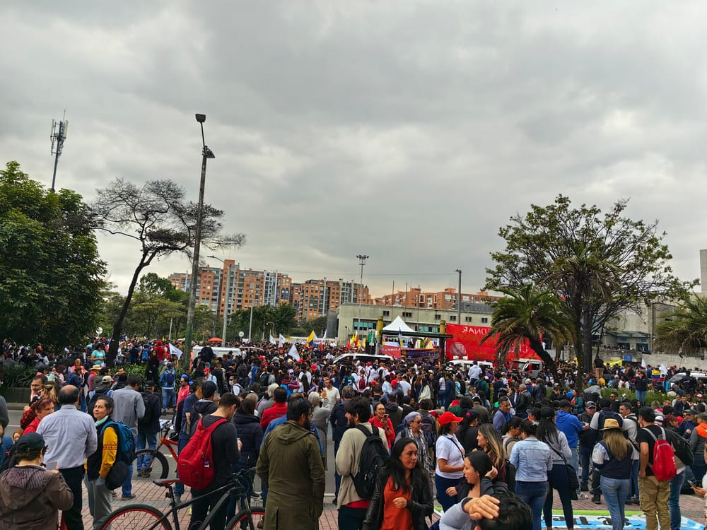 Fiscalía abre investigación sobre hechos de violencia durante protestas en Corte Suprema imagen de la publicación