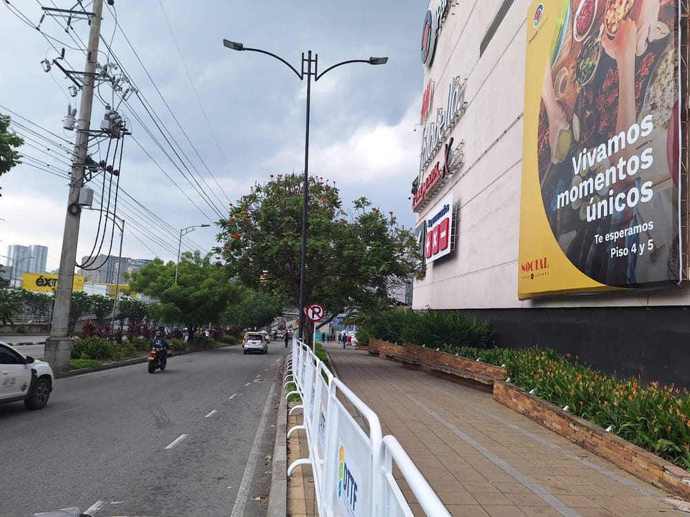 Cambio vial en Floridablanca: Vallas y glorieta para una mejor circulación imagen de la publicación