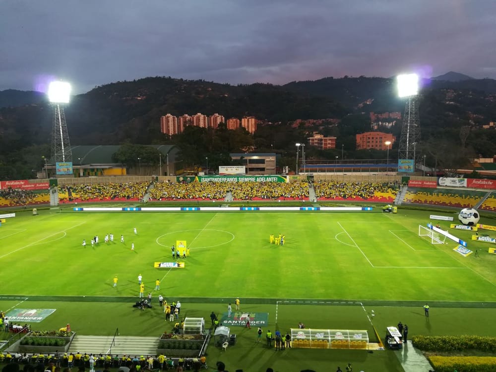 20 jóvenes viven sueño de ver al Atlético Bucaramanga gracias al Gobernador y Gestora Social imagen de la publicación