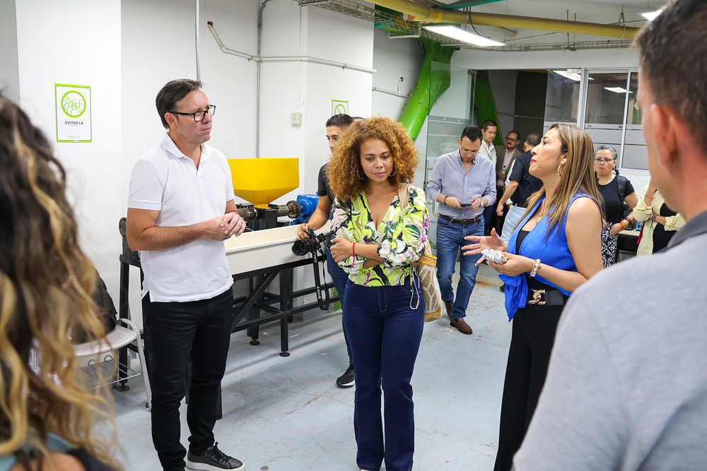 Ministra de Ciencias resalta proyectos innovadores en las UTS imagen de la publicación