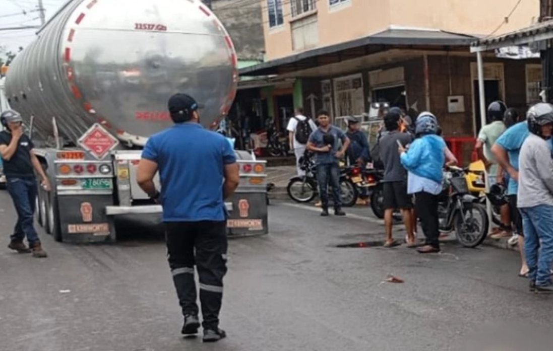 Bloqueo de obras públicas y protesta pacífica en Barrancabermeja por el transporte pesado imagen de la publicación