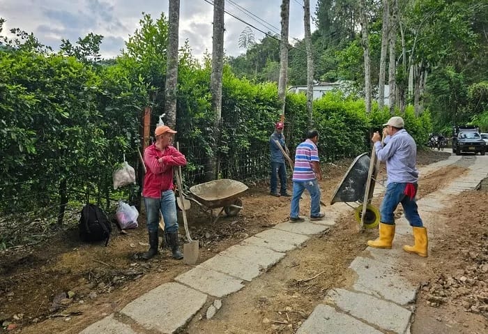 Casiano Bajo en Floridablanca se levanta con autogestión vial imagen de la publicación
