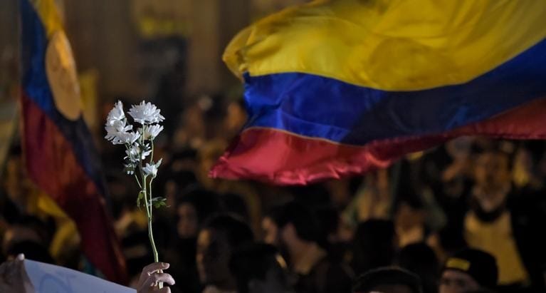 Alerta en Colombia: Más de la mitad de municipios PDET incumplen informe de paz imagen de la publicación