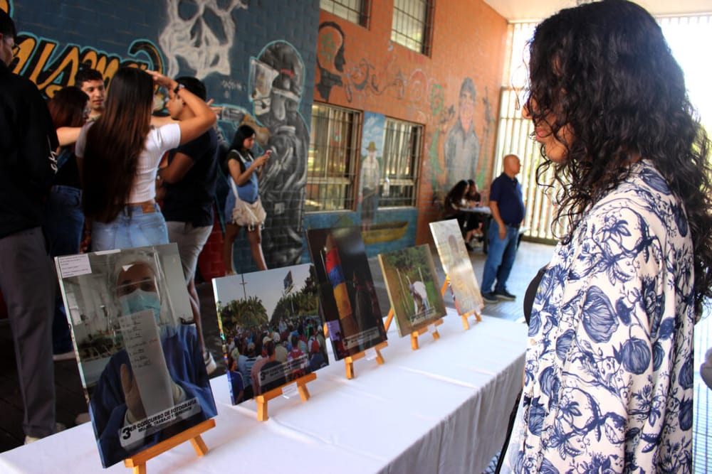 Estudiantes UIS triunfan en concurso de fotografía sobre la mujer en el ámbito laboral imagen de la publicación