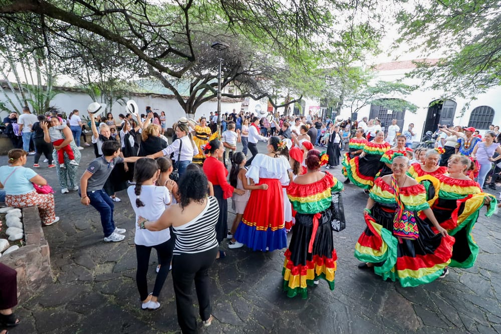 Girón se vistió de fiesta en el Día de la Santandereanidad imagen de la publicación