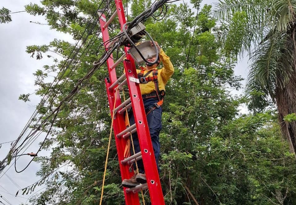 Girón refuerza alumbrado público en zonas rurales imagen de la publicación