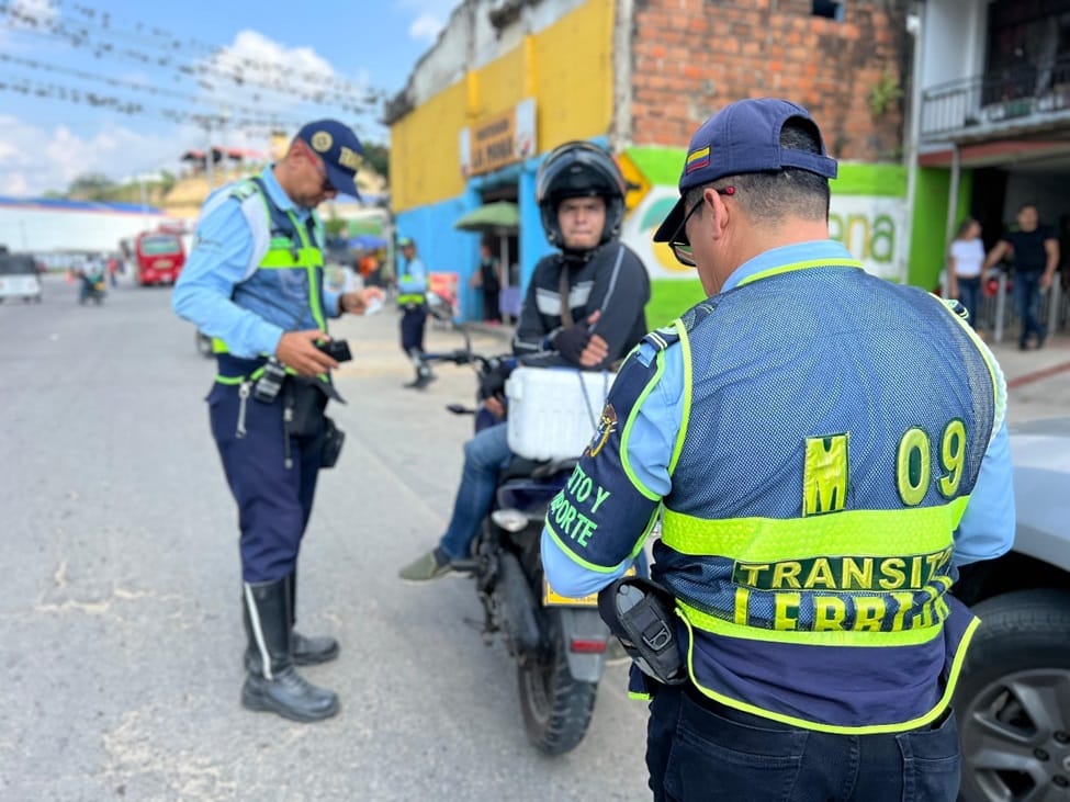 Lebrija recibió distinción por su compromiso con la seguridad vial imagen de la publicación