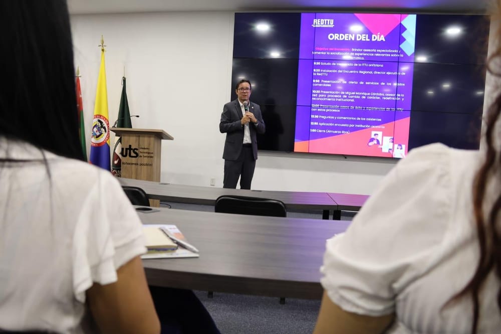 REDTTU y UTS lideran conversaciones sobre cambio institucional imagen de la publicación