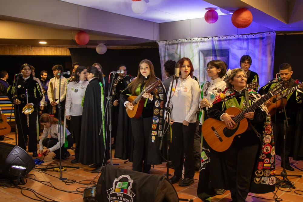 Cuarto Festival Nacional Universitario del Bolero resonó con éxito y emoción imagen de la publicación