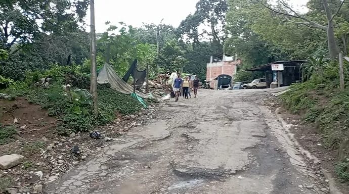 Alcalde de Floridablanca promete solución a problema vial en Vericute imagen de la publicación