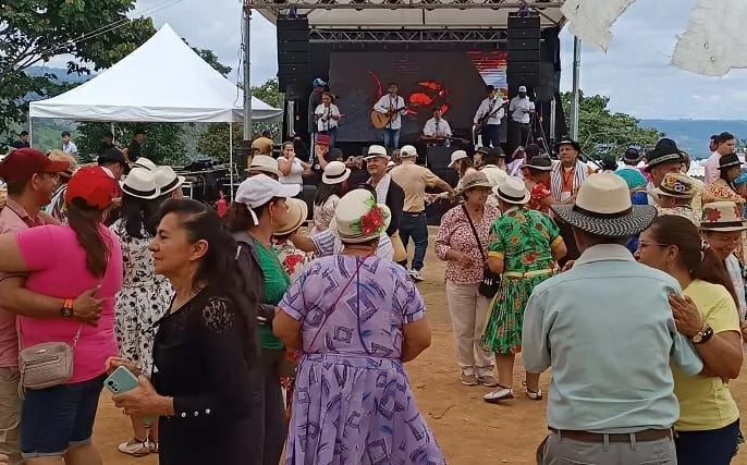 Altos de Mantilla se llenó de música y tradición con el Festival de Música Campesina imagen de la publicación