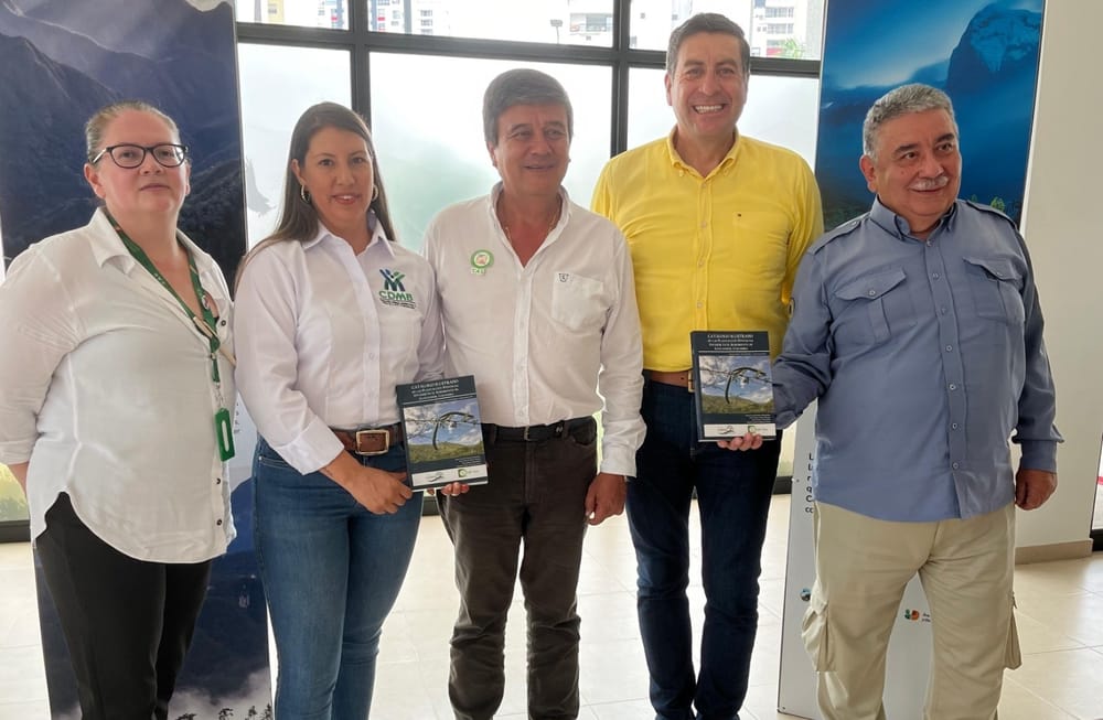 Presentan Catálogo de Plantas Invasoras del Suroriente de Santander imagen de la publicación