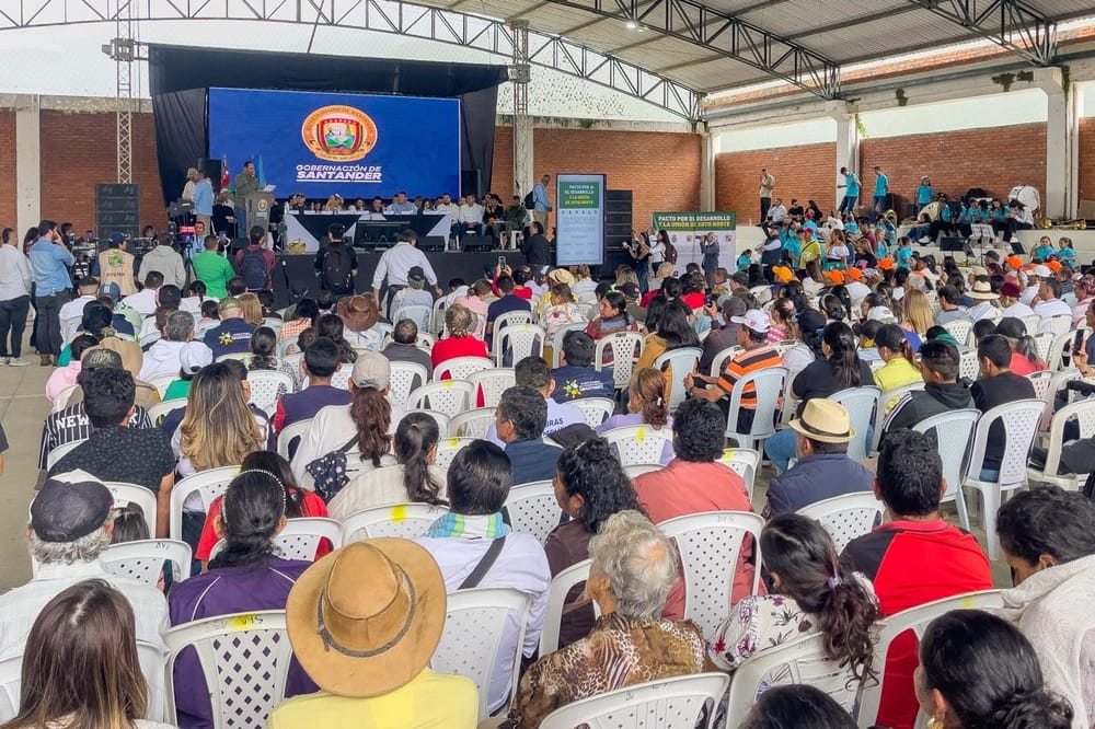 Gobernador anuncia mejoras viales y legalización minera en Soto Norte imagen de la publicación